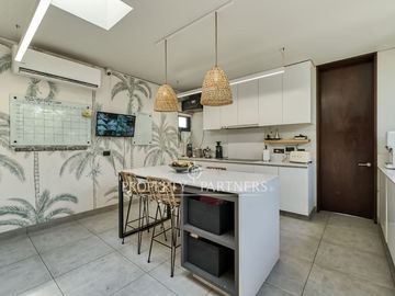 Moderna casa en condominio consolidado de Chicureo Centro