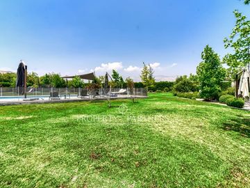 Moderna casa en condominio consolidado de Chicureo Centro