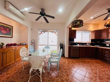 CASA EN VENTA EN LA COLONIA DOCTORES-CANCÚN