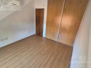 Depto 2 Amb.-Piscina-Cochera.