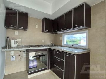 Depto 2 Amb.-Piscina-Cochera.