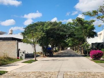 Terreno en venta en Arbórea residencial con amenidades.