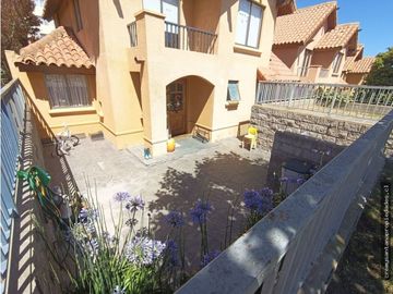 VIÑA DEL MAR - ALTOS DE VIÑA - VENTA DE CASA - 4D 3B 2E