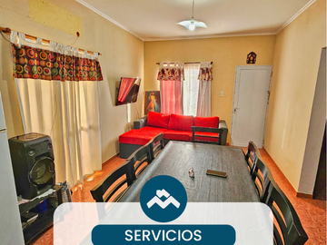 Casa en venta en San José - con departamento y energía solar