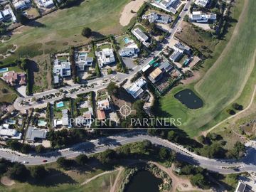 Terreno en consolidado sector de marbella