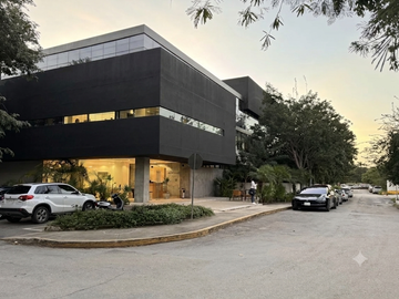 VENTA OFICINA AMUEBLADA AL NORTE DE MÉRIDA