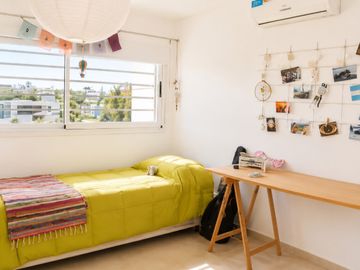 Casa en venta c/ cochera en San Nicolás