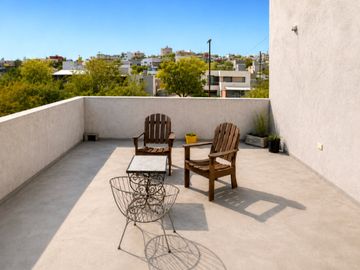Casa en venta c/ cochera en San Nicolás