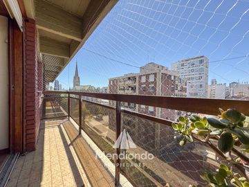 ALQ 24M - HERMOSO Depto 2 amb. Al frente con balcón y lavadero. Microcentro.