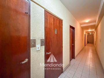 ALQ 24M - HERMOSO Depto 2 amb. Al frente con balcón y lavadero. Microcentro.