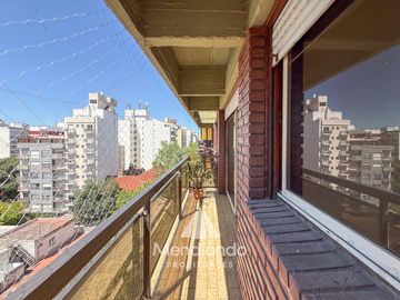 ALQ 24M - HERMOSO Depto 2 amb. Al frente con balcón y lavadero. Microcentro.