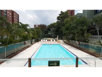 SE VENDE CASA EN LOMA DE LOS BERNAL UNIDAD COMPLETA