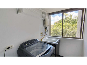 SE VENDE APARTAMENTO EN LOMA DE LOS BERNAL