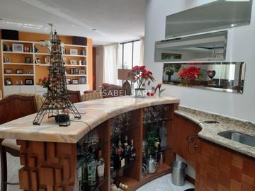 CASA EN VENTA EN JURIQUILLA D509