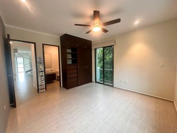 CASA EN VENTA EN RESIDENCIAL CUMBRES