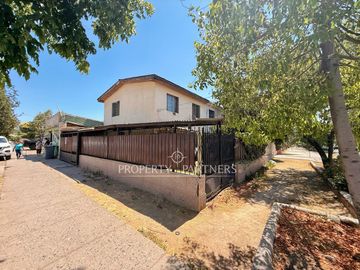 Excelente oportunidad:Casa esquina con local comercial en San Miguel