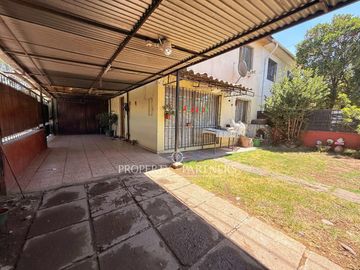 Excelente oportunidad:Casa esquina con local comercial en San Miguel