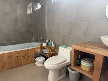 Propiedad en venta con inigualable vista al Estrecho de Magallanes, Laguna Lynch, Punta Arenas.