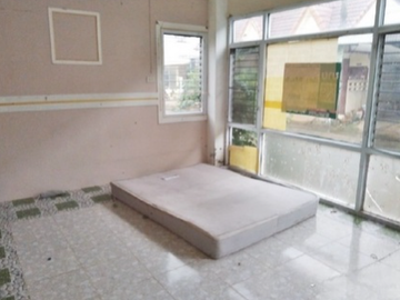 Apartment for sale, 4 floors, 2 buildings, Mueang Surat Thani District.