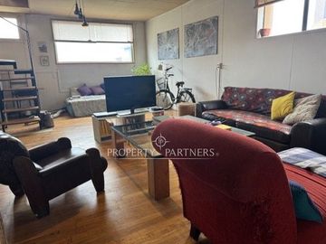 Casa en venta a pasos del Cerro de Cruz, incluye 3 departamentos para arriendo, Punta Arenas.