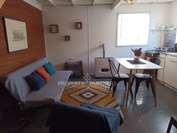 Casa en venta a pasos del Cerro de Cruz, incluye 3 departamentos para arriendo, Punta Arenas.