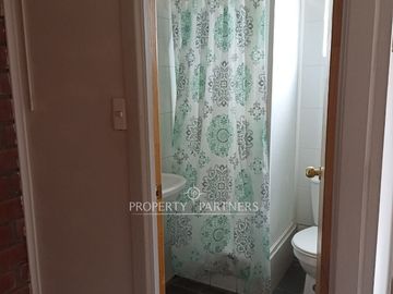 Casa en venta a pasos del Cerro de Cruz, incluye 3 departamentos para arriendo, Punta Arenas.