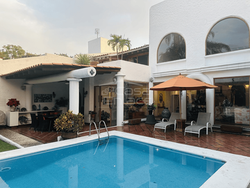 Casa en Fraccionamiento Hacienda San José Sumiya, Jiutepec, Morelos CAEN-1266-Fr