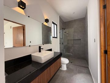 CASA EN VENTA EN PRIVADA  RESIDENCIAL ZONA NORTE