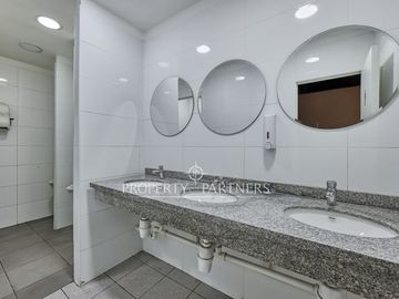 Espectacular local en Providencia (0,33 UF/m2)