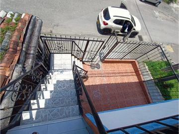 CASA ESQUINERA DE DOS RENTAS INDEPENDIENTES  DOSQUEBRADAS