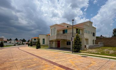 Casa en venta en Metepec con 3 habitaciones en Gran Quinta Metepec