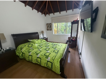 SE VENDE CASA EN LA MOTA
