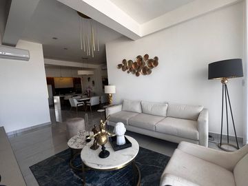 Departamento amueblado con Vista y Terraza privada