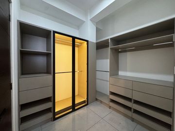 Departamento amueblado con Vista y Terraza privada