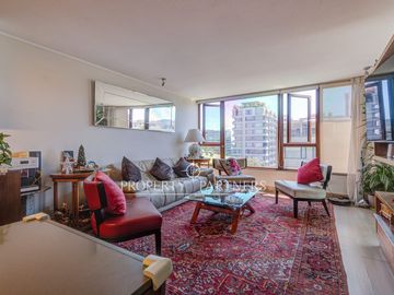 Departamento en venta en Providencia con excelente conectividad