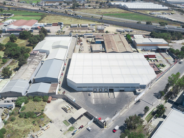 Bodega en Tultitlan 2,781 m2 con acceso a trailer 9 metros de altura