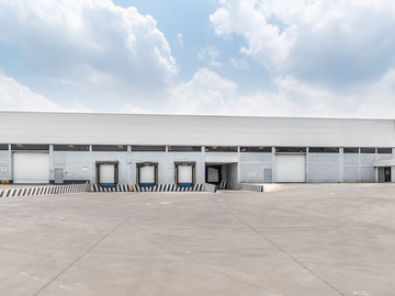 Bodega en Tultitlan 2,781 m2 con acceso a trailer 9 metros de altura