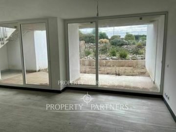 Moderno departamento de 3 pisos en Marbella