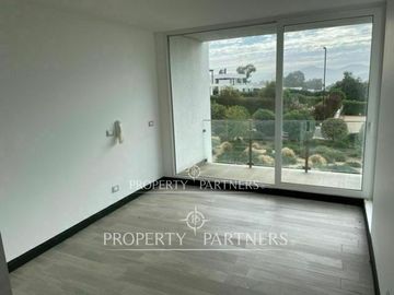 Moderno departamento de 3 pisos en Marbella