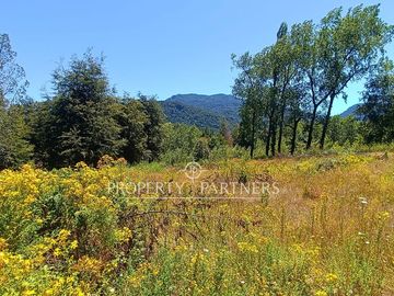 Exclusivo terreno con mas de 170 mt de orilla de río Fuy