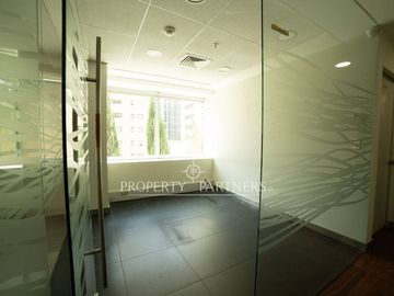 Espectacular oficina en Las Condes (0,62 UF/m2)
