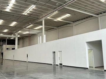 Renta Nave Equipada de 10,973m2 zona aeropuerto Pesquería-Apodaca NL