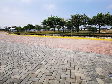 VENTA DE TERRENO URBANO 700 M² EN AV. PANAMERICANA NORTE — HUACHO, LIMA