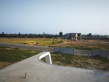 VENTA DE TERRENO URBANO 700 M² EN AV. PANAMERICANA NORTE — HUACHO, LIMA