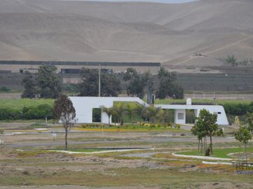 VENTA DE TERRENO URBANO 707 M² EN AV. PANAMERICANA NORTE — HUACHO, LIMA