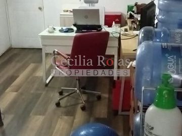 Se vende cómodo departamento en Avda Las Condes 12725 con oficina en 1er piso