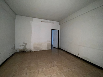 2-story commercial building, good location, near Rat Bamrung Road, Soi 11, convenient travel, near important places.