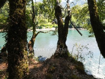 Se venden 8,7 hectáreas con 240 metros de orilla Río Petrohué,  Ralún