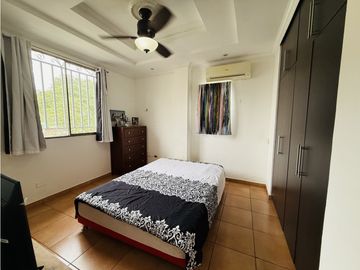 Se Vende Apartamento en 12 Octubre