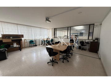 Edificio industrial / comercial, en Venta, Bogotá